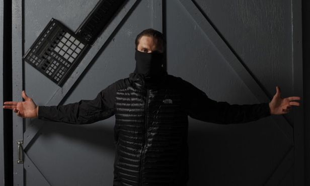 Maxwell Benson - Feature